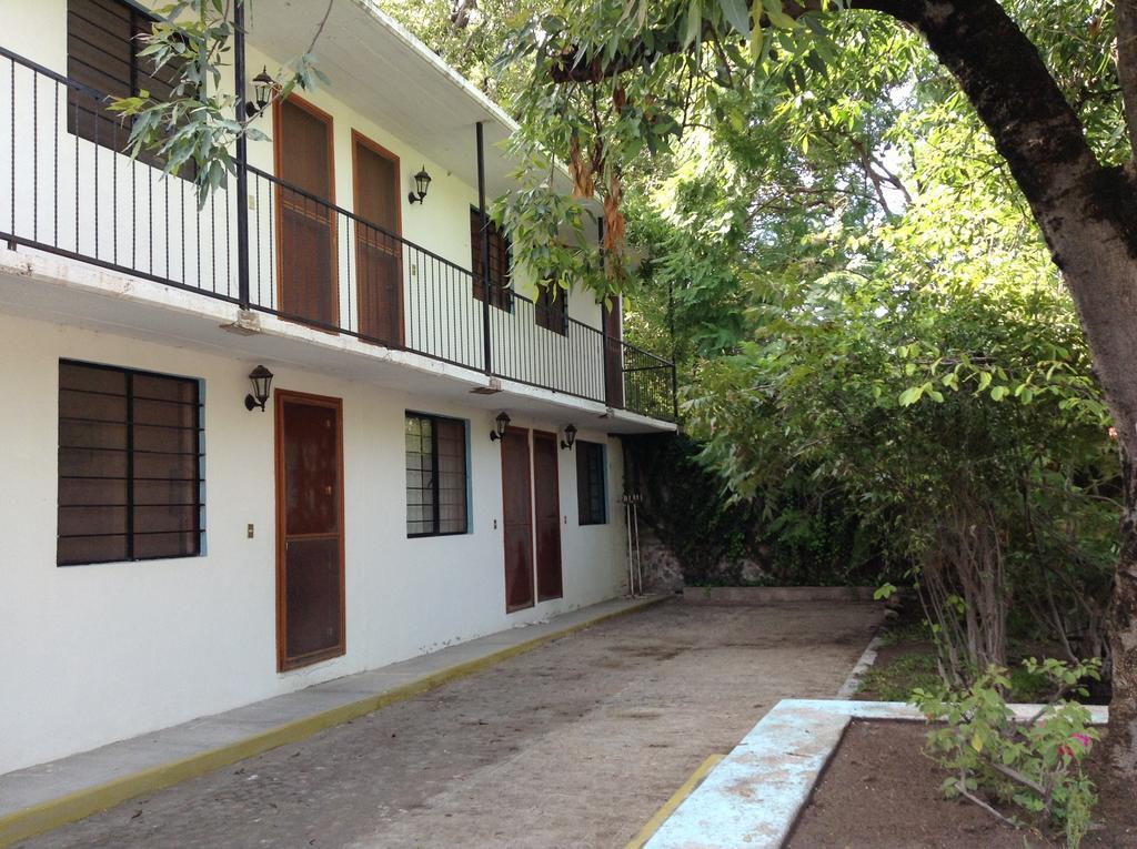 Hotel Tecozautla Exterior photo